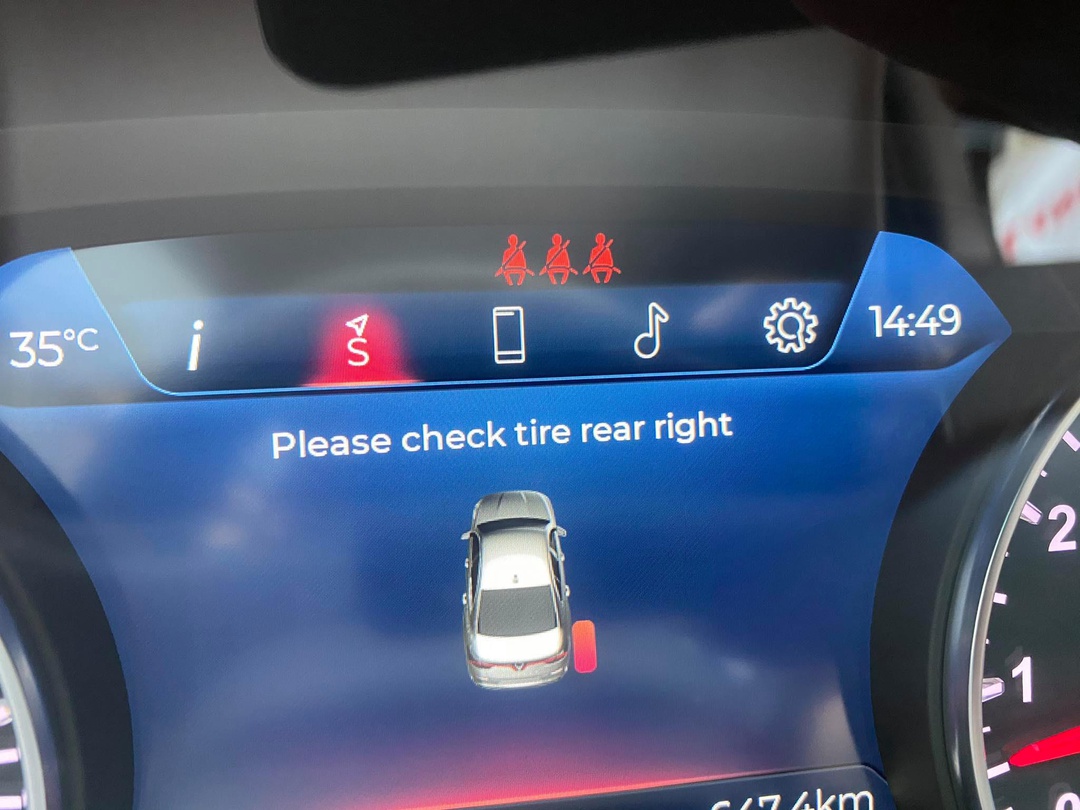 Cảnh báo áp suất lốp trên ô tô Vinfast